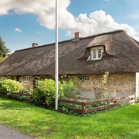 Reetdachhaus Zur Sandkuhle Semesterbostad Ostenfeld (Nordfriesland)